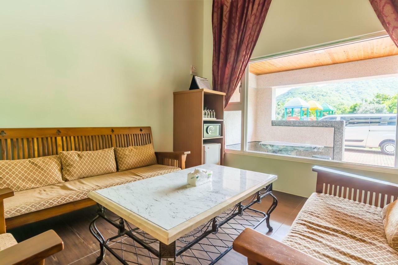 Kenting Maya-House B&B Екстериор снимка